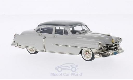 Modelauto Cadillac Series 62 Sedan 4-door grijs/metallic grijs 1952 1/43 Brooklin