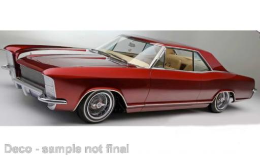 Modelauto Buick Riviera coupe rood 1/24 Maisto