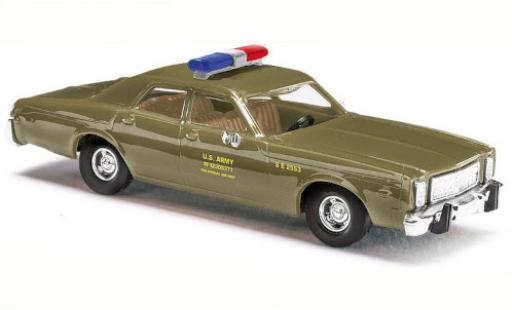 Modelauto Plymouth Fury Base Military Politie 1976 1/87 Busch