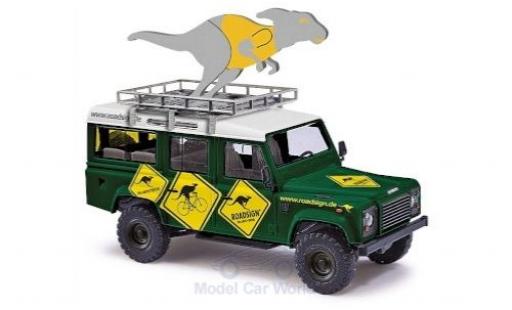 Modelauto Land Rover Defender Base groen/Dekor Roadsign 1983 1/87 Busch