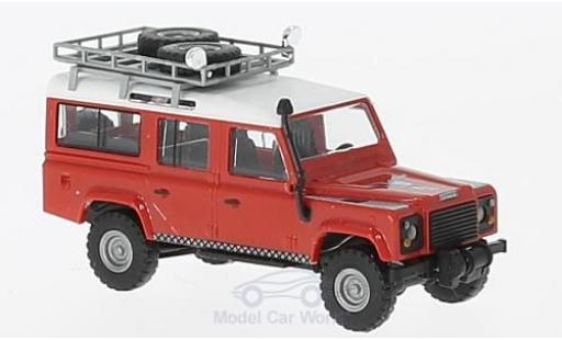 Modelauto Land Rover Defender Base rood/wit Lion 1983 met dakgep&Atilde;&curren;cktr&Atilde;&curren;ger en zwei Ersatzreifen 1/87 Busch