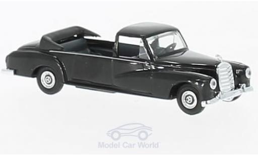 Modelauto Mercedes 300 Base zwart 1962 Staatskarosse 1/87 Busch