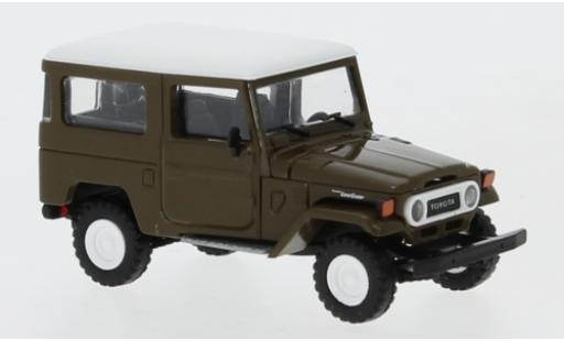 Modelauto Toyota Land Cruiser 40 J4 bruin/wit 1960 1/87 Busch