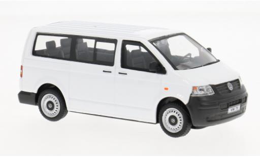 Modelauto Volkswagen T5 T5 GP wit 2010 1/43 Cararama