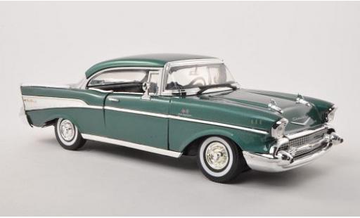 Modelauto Chevrolet Bel Air Coupe groen 1/18 Motormax