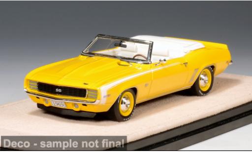 Modelauto Chevrolet Camaro RS /SS geel 1969 1/43 Stamp Models