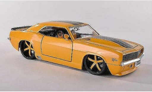 Chevrolet Camaro Z28 1/24 Jada Toys geel/zwart 1969 modelauto
