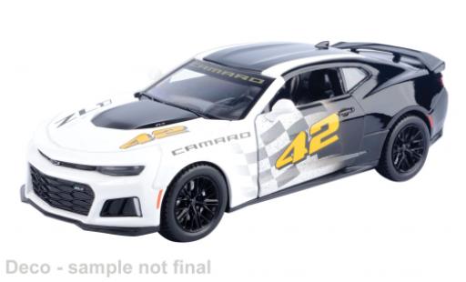 Modelauto Chevrolet Camaro ZL1 wit/zwart 1/24 Motormax