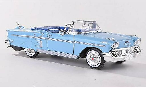 Chevrolet Impala Convertible 1/24 Motormax Cabriolet blauw 1958 modelauto