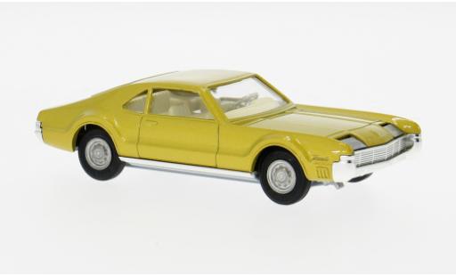 Modelauto Oldsmobile Toronado Base geel 1967 1/50 Corgi