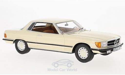 Modelauto Mercedes 350 Base SLC (C107) beige 1973 1/18 Cult Scale Models