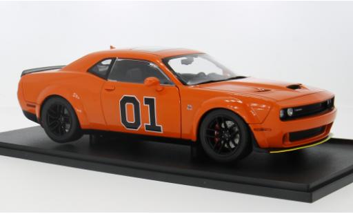 Modelauto Dodge Challenger SRT oranje 1/18 Solido