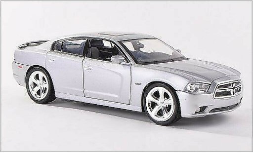 Dodge Charger R/T 1/24 Motormax grijs 2011 modelauto
