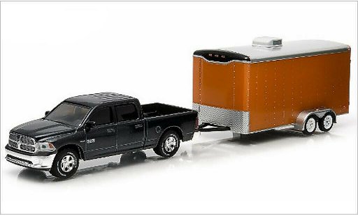 Dodge RAM pickup 1/64 Greenlight 1500 met 2-Achs-Autotransporthanger 2014 modelauto