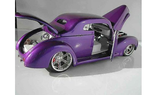 Ford 1940 Hot Rod 1/18 Universal Hobbies  modelauto