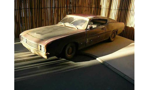 Ford Torino Talladega 1/18 Maisto gangsta car modelauto