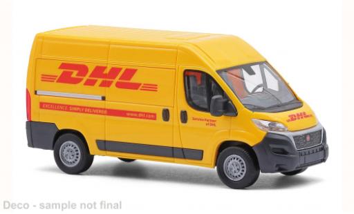 Modelauto Fiat Ducato Bus bestelwagen 2014 DHL 1/87 Busch
