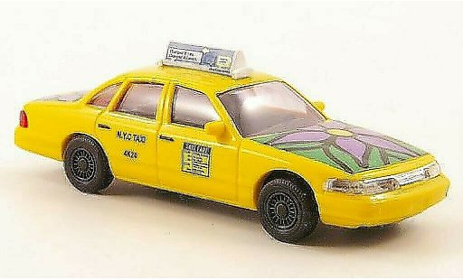 Ford Crown Victoria 1/87 Busch Purple Flower modelauto
