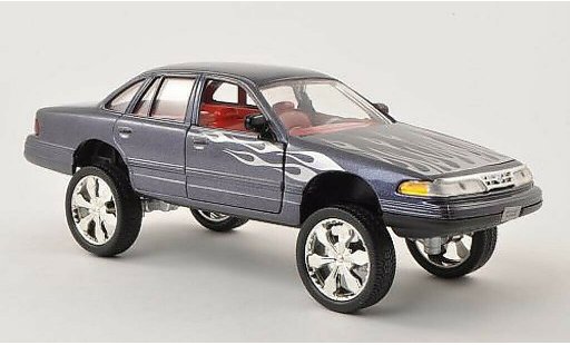 Ford Crown Victoria 1/24 Motormax Tuning antraciet met Dekor 2001 modelauto