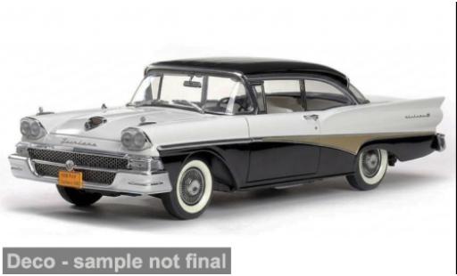 Modelauto Ford Fairlane 1/18 Sun Star
