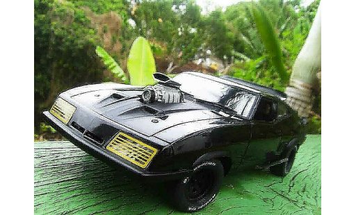 Mad Max ROAD WARRIOR INTERCEPTOR Interceptor 1/18 Autoart falcon 1973 modelauto