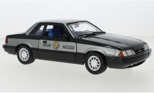 Modelauto Ford Mustang SSP 5.0 North Carolina Highway Patrol 1993 1/18 GMP