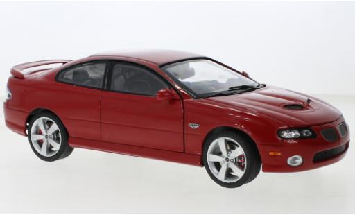 Modelauto Pontiac GTO 2006 rood 1/18 GMP