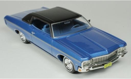 Modelauto Chevrolet Impala Coupe Custom metallic blauw/mat-zwart 1970 1/43 Goldvarg Collections