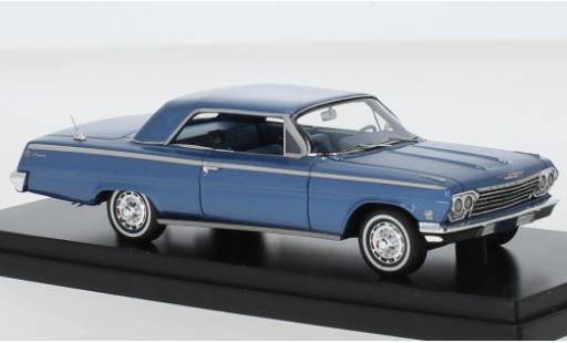 Modelauto Chevrolet Impala SS Hardtop metallic blauw 1962 1/43 Goldvarg Collections