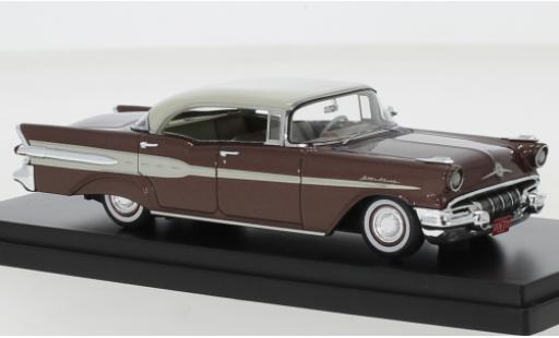 Modelauto Pontiac Star Chief Hardtop metallic rood /beige 1957 1/43 Goldvarg Collections