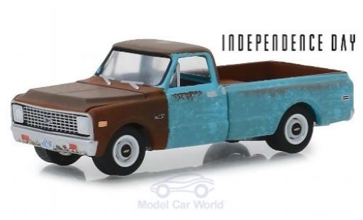 Modelauto Chevrolet C-10 Pickup blauw/bruin Independence Day 1971 met Schmutzeffekt 1/64 Greenlight