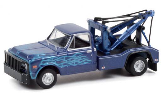Modelauto Chevrolet C-30 wrecker Dually metallic blauw/Dekor 1969 1/64 Greenlight