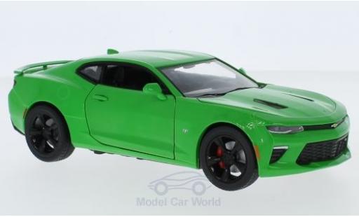 Modelauto Chevrolet Camaro SS groen 2017 1/24 Greenlight