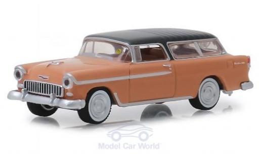 Modelauto Chevrolet Nomad Station Wagon roze/grijs 1955 1/64 Greenlight