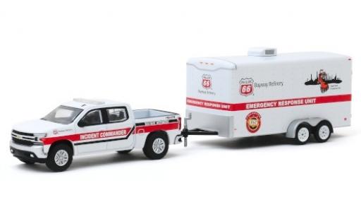 Modelauto Chevrolet Silverado pickup Phillips 66 Emergency Response Unit 2019 avec Zweiachsanh&Atilde;&curren;nger 1/64 Greenlight