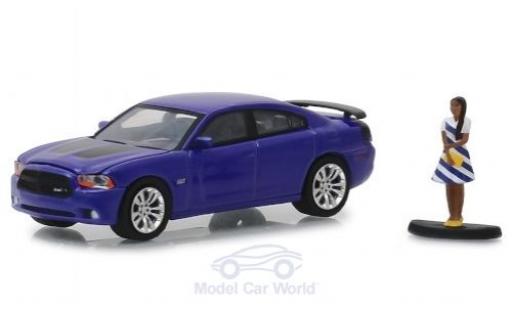 Modelauto Dodge Charger Super Bee paars 2013 met Figur 1/64 Greenlight
