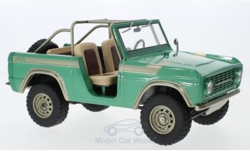 Modelauto Ford Bronco Wagon groen/beige 1976 Gas Monkey Garage 1/18 Greenlight