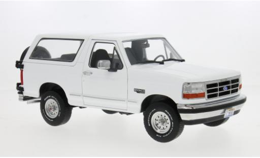 Modelauto Ford Bronco XLT wit 1993 1/18 Greenlight