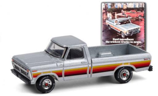 Modelauto Ford F-150 Pickup 50 grijs/Dekor 1977 1/64 Greenlight