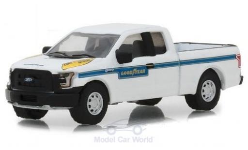 Modelauto Ford F-150 Pickup 50 wit Goodyear 2016 1/64 Greenlight