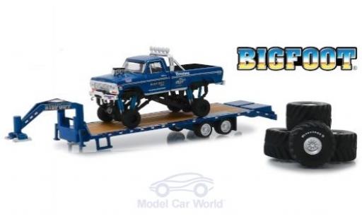 Modelauto Ford F-250 Monster Truck Bigfoot 1974 with Gooseneck Trailer and Tires 1/64 Greenlight