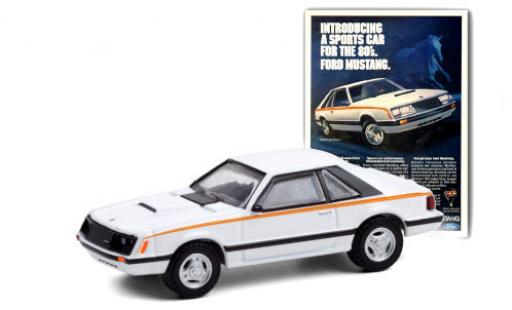 Modelauto Ford Mustang Fastback 3-Door wit/oranje 1980 1/64 Greenlight