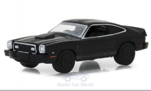 Modelauto Ford Mustang Cobra II zwart 1976 1/64 Greenlight