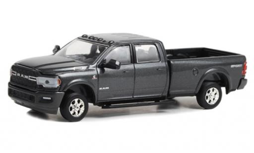 Modelauto Dodge RAM pickup 2500 Big Horn Sport 4x4 metallic grijs 2022 1/64 Greenlight