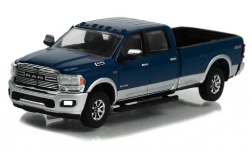 Modelauto Dodge RAM pickup 2500 Laramie 4x4 blauw/grijs 2022 1/64 Greenlight