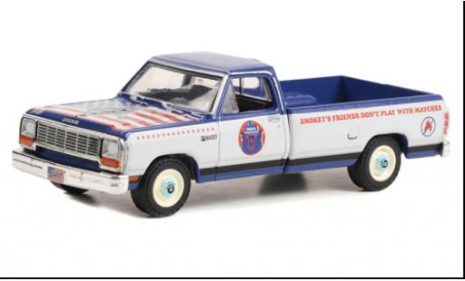 Modelauto Dodge RAM pickup D-150 metallic blauw/beige Smokey Bear 1989 1/64 Greenlight