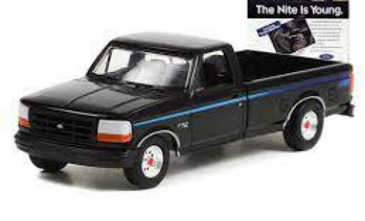 Modelauto Ford F-150 Pickup 50 Nite Edition zwart 1992 1/64 Greenlight