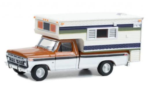 Modelauto Ford F-250 Pickup le cuivre/wit 1976 1/64 Greenlight