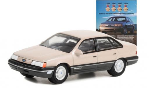 Modelauto Ford Taurus Berline beige 1989 1/64 Greenlight