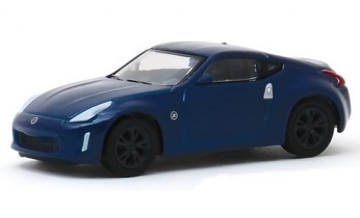 Modelauto Nissan 370Z Base Coupe metallic blauw 2020 1/64 Greenlight